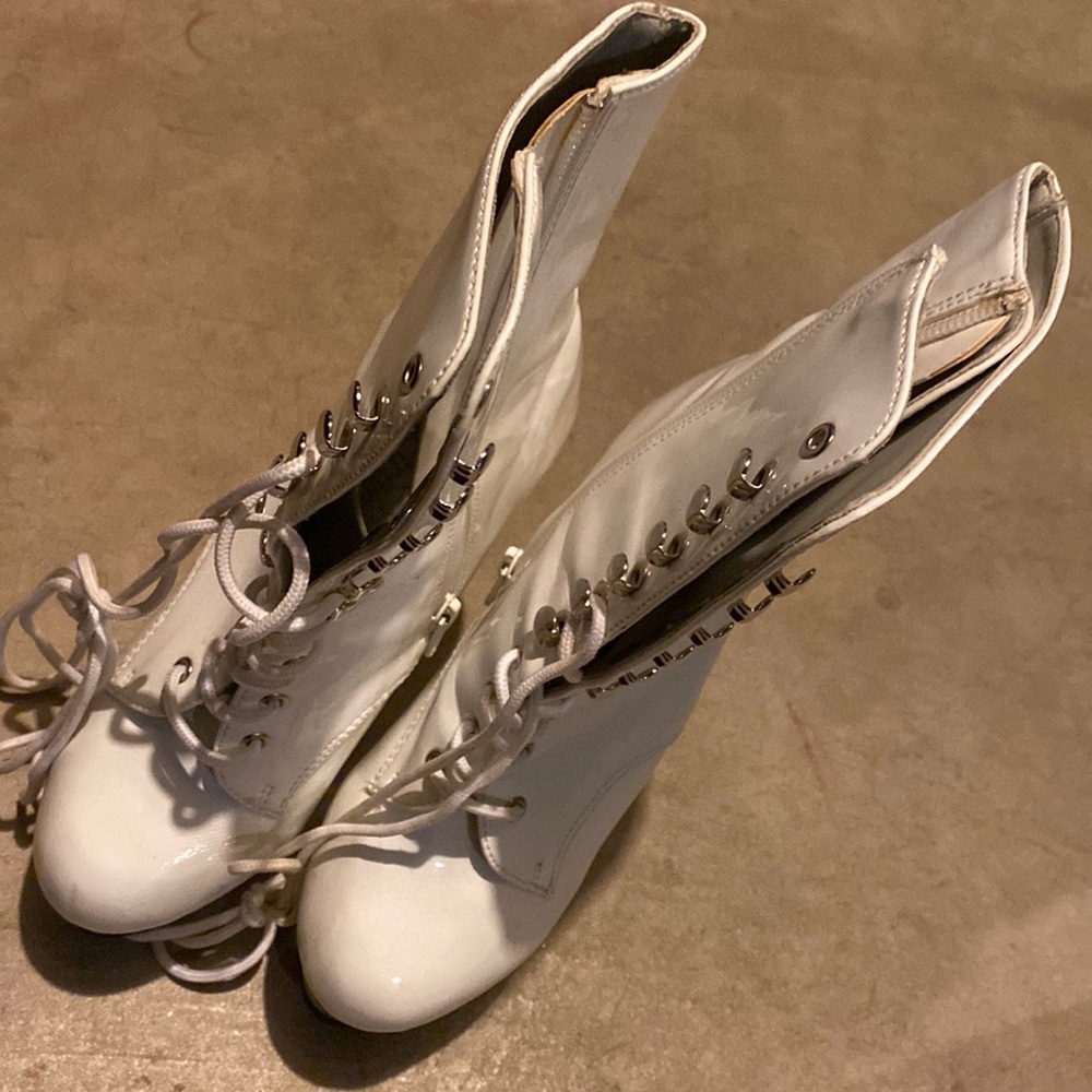High heel lace boots